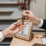 La sous-location en Belgique : règles, autorisation et contrat (2026) Sous-location en Belgique 2026 - remise des cles du logement sous-loue / Onderverhuren in Belgie 2026 - sleuteloverdracht van de onderverhuurde woning