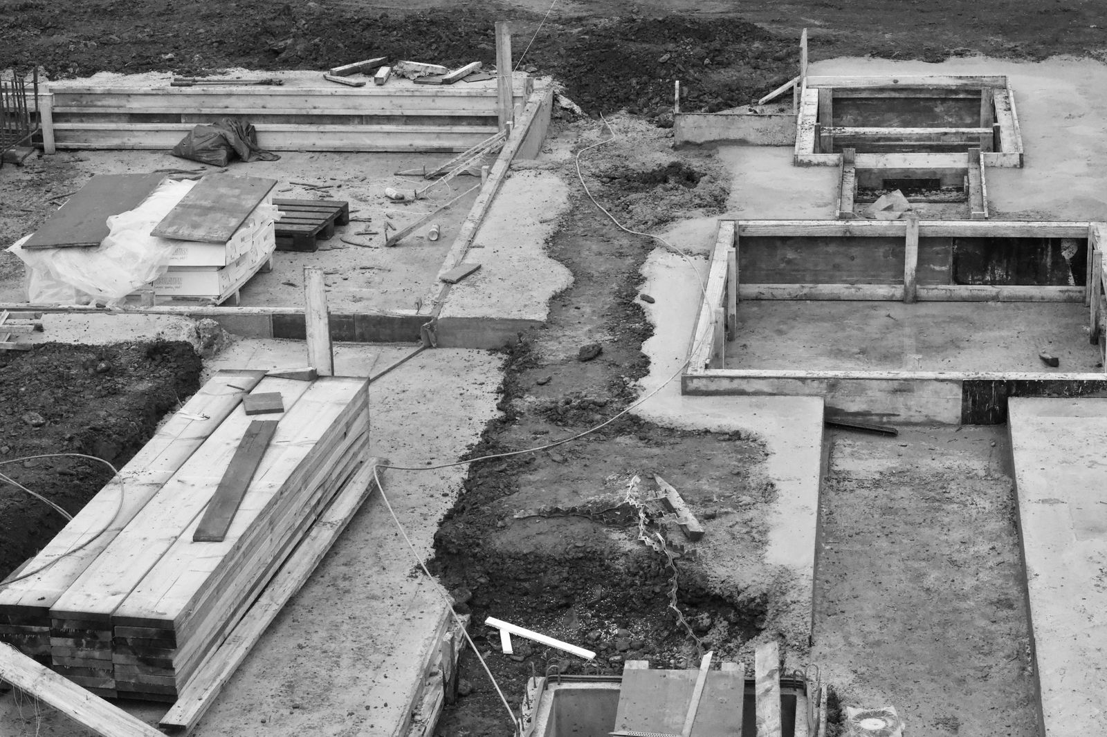 Acheter un terrain à bâtir en Belgique : fondations d’une maison sur un terrain à bâtir — Bouwgrond kopen in België: funderingen op een bouwgrond